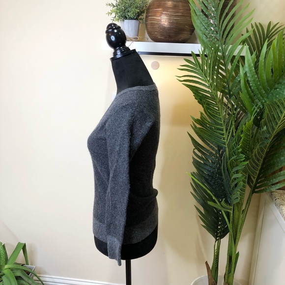 J Crew Cashmere Wool Blend Grey Charcoal V-Neck Sweater Medium - Picture 3 of 5